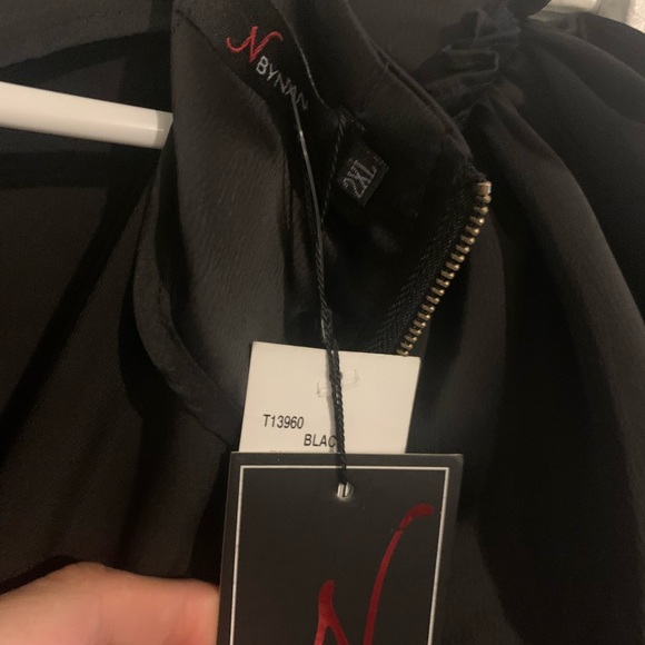 Gorgeous top by N by Nancy, new with tags - Picture 3 of 6